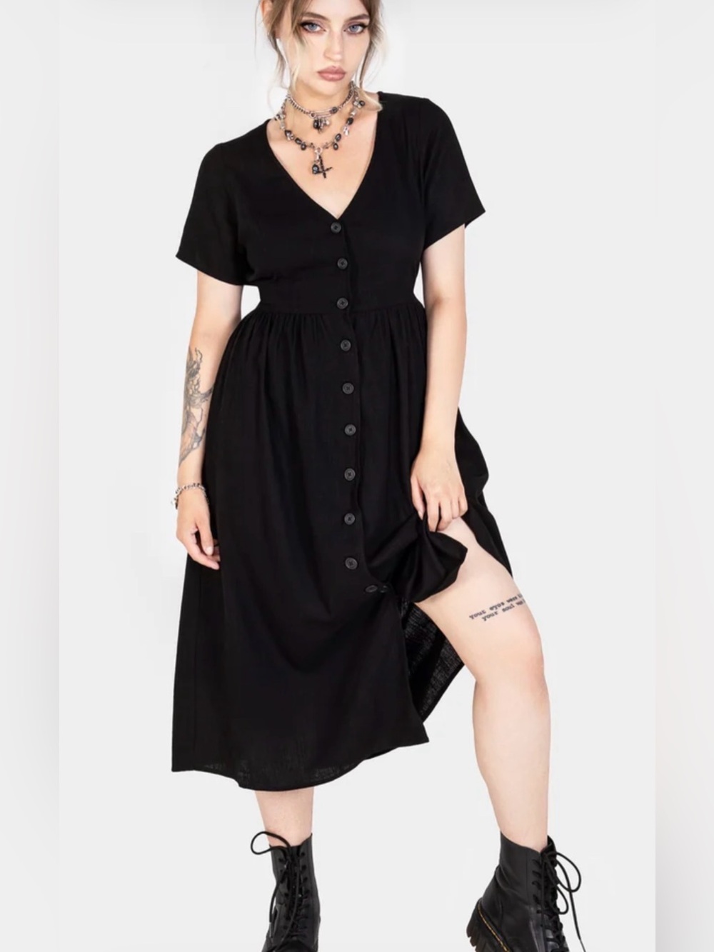 Disturbia Rowan Linen Button Up Midi Dress